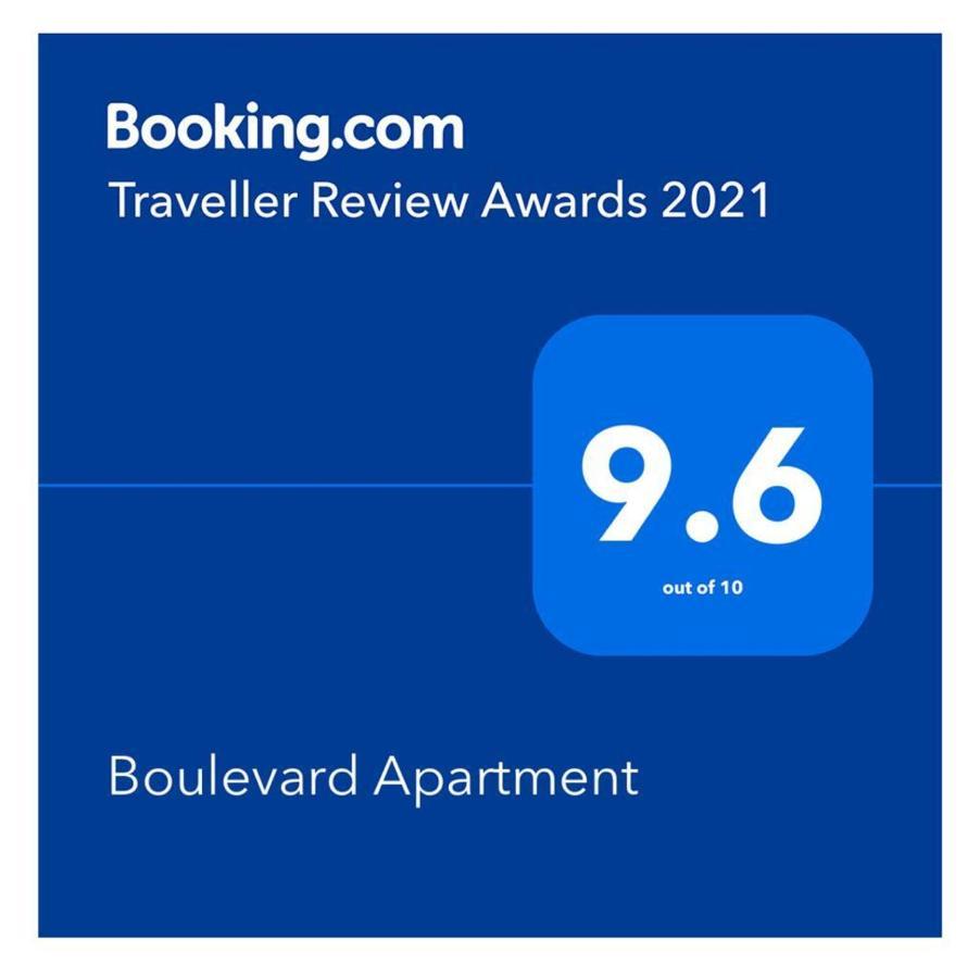 Boulevard Apartment Oradea Buitenkant foto