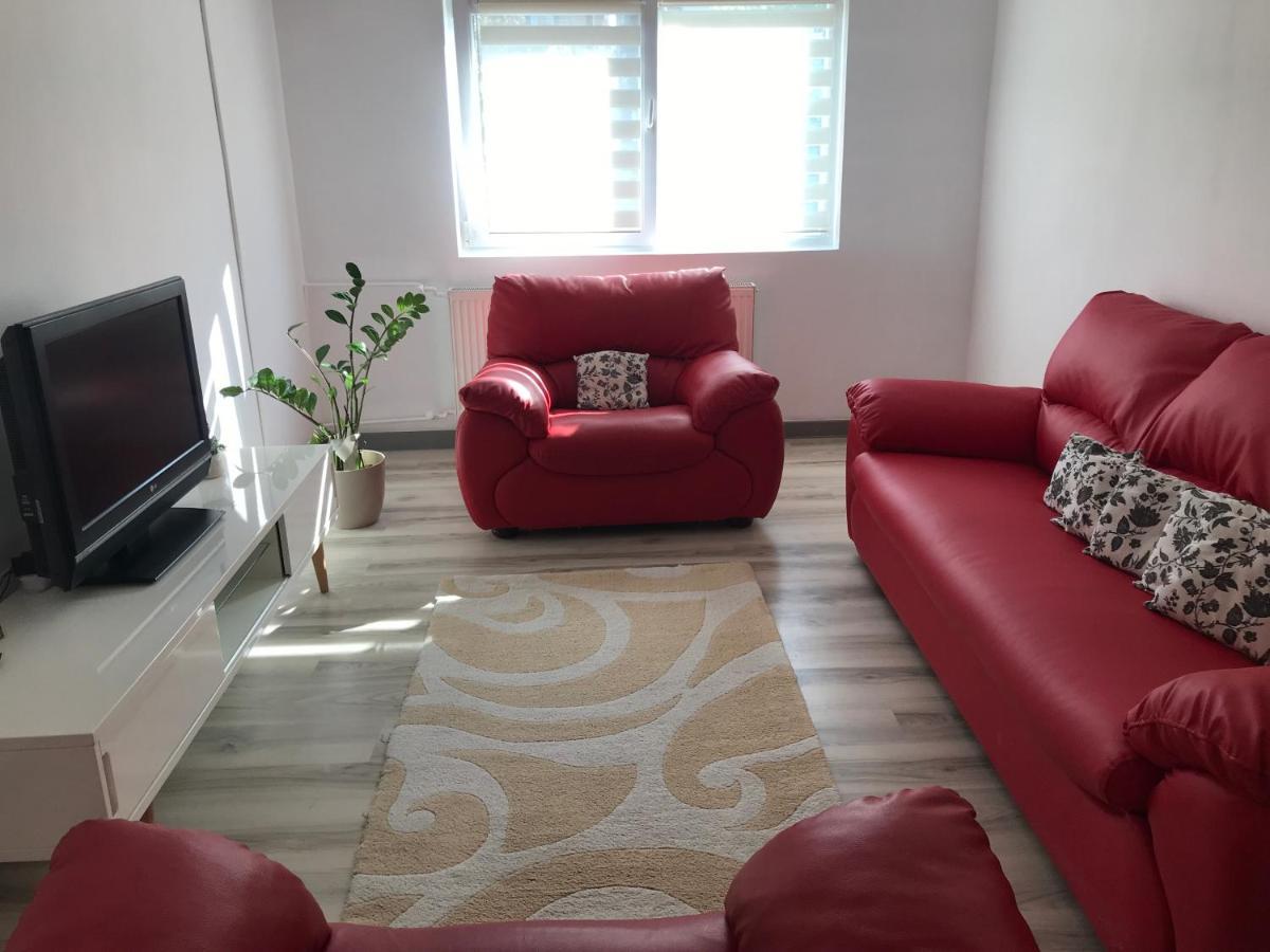 Boulevard Apartment Oradea Buitenkant foto