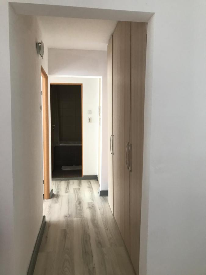 Boulevard Apartment Oradea Buitenkant foto