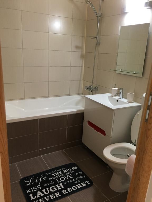 Boulevard Apartment Oradea Buitenkant foto