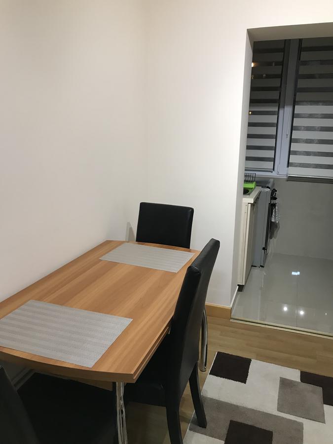 Boulevard Apartment Oradea Buitenkant foto
