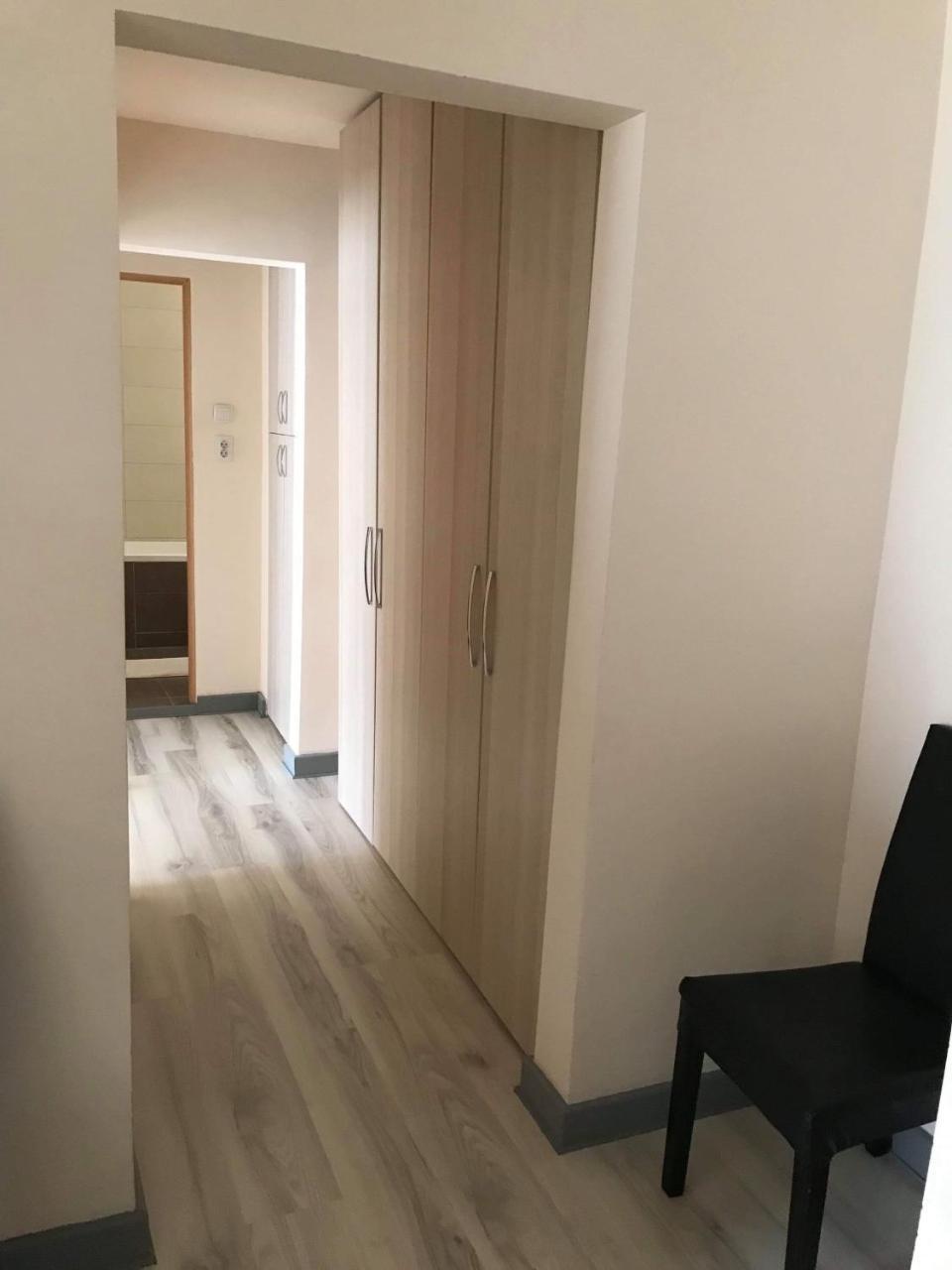 Boulevard Apartment Oradea Buitenkant foto