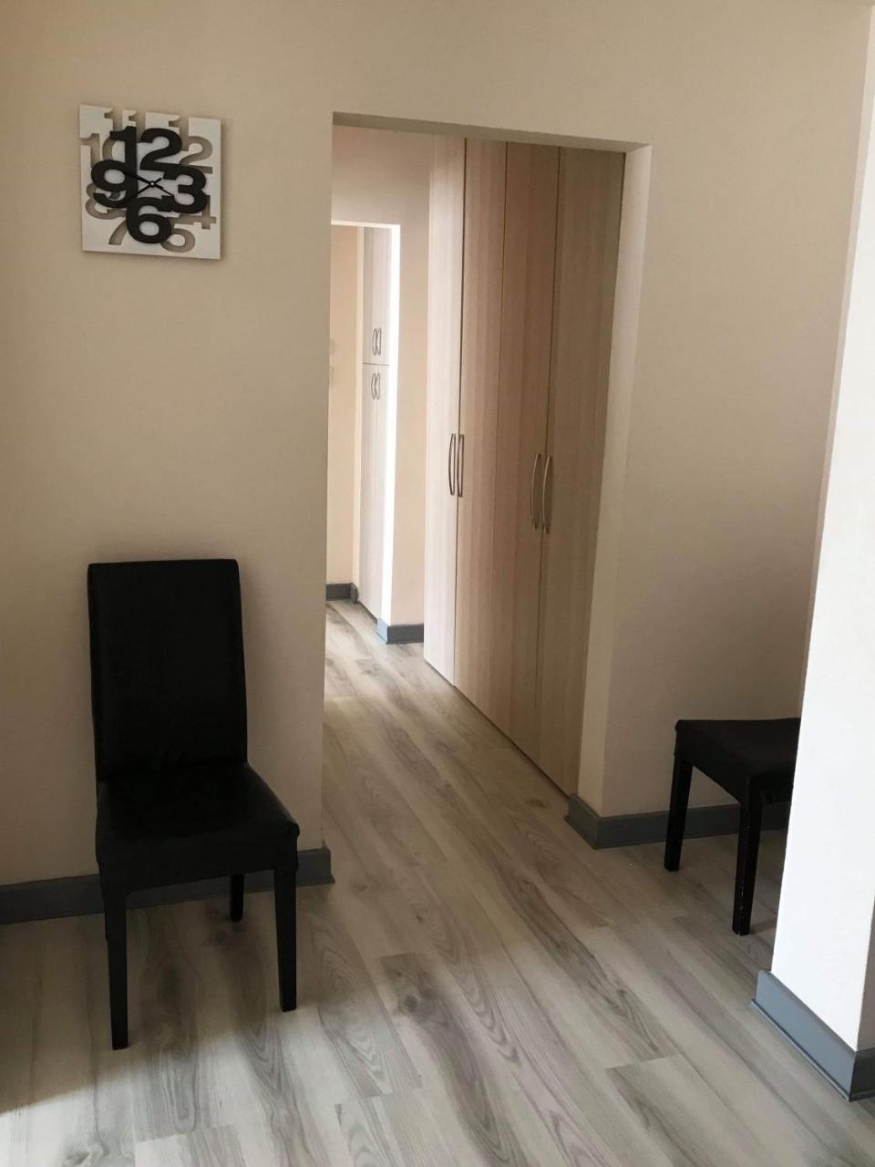 Boulevard Apartment Oradea Buitenkant foto